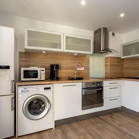 Europa By Interhome Lejlighed Canet-en-Roussillon